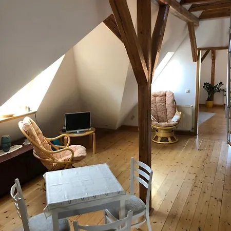 Attraktives 2-zimmer-apartment Mit Ausblick דירה *